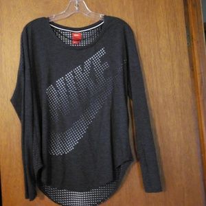 Nike top